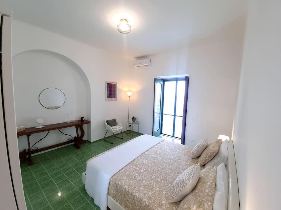 Casa Intiso - Two Double Bedroom Apartment Positano Eksteriør bilde